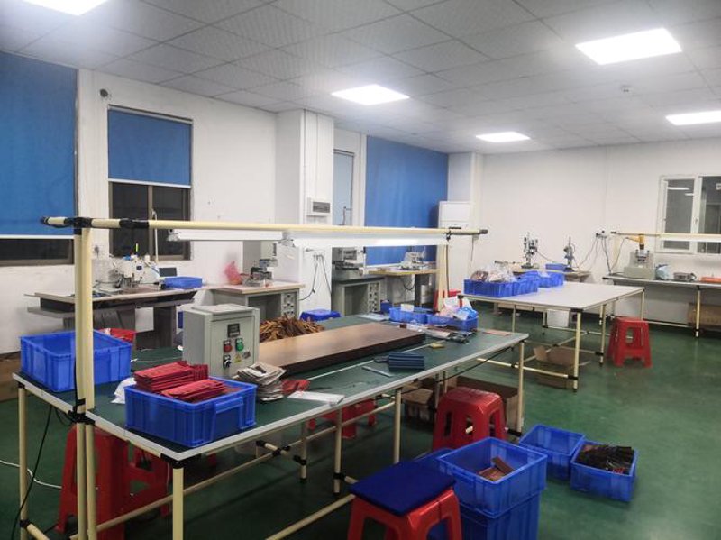皮具定制:在潮流中捕捉个性